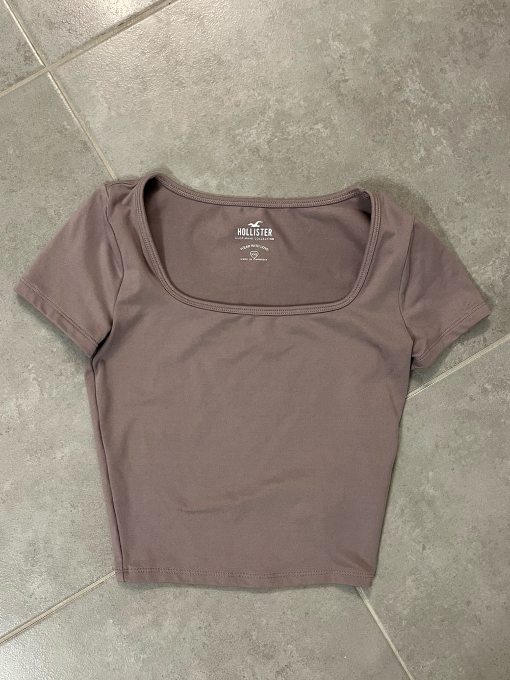 Mauve square neck short sleeve top Hollister top. Size xxs.